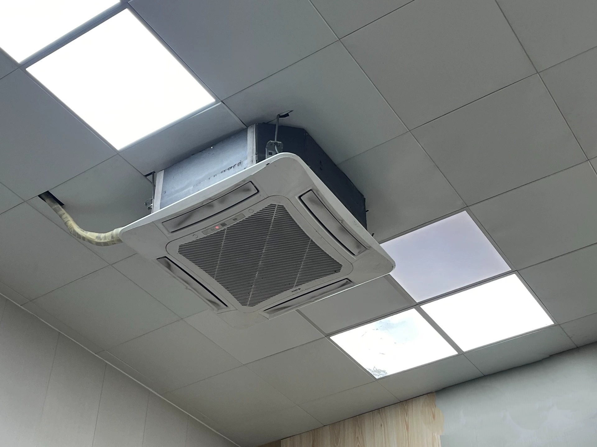 专业上门回收空调