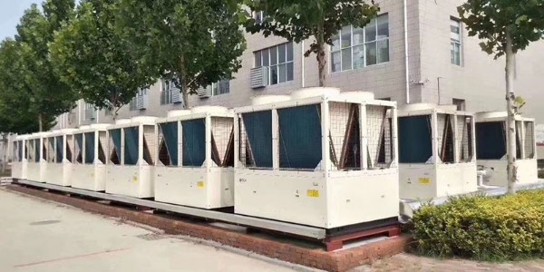 空气源热泵是如何完成制热的？