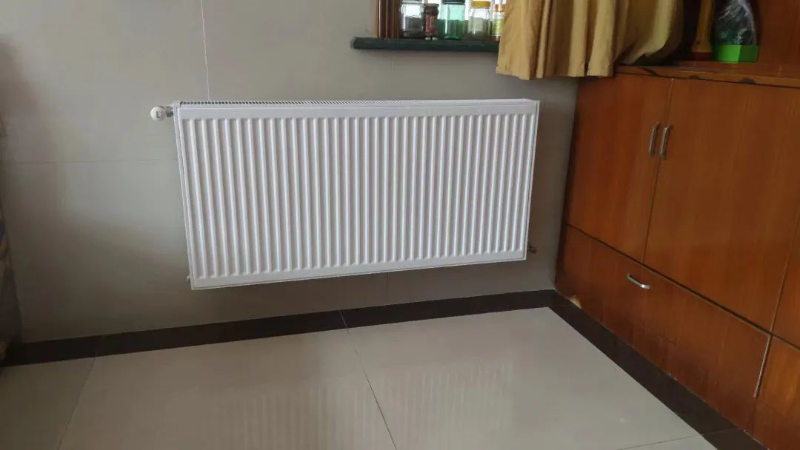 明装暖气片冬季节能舒适使用技巧