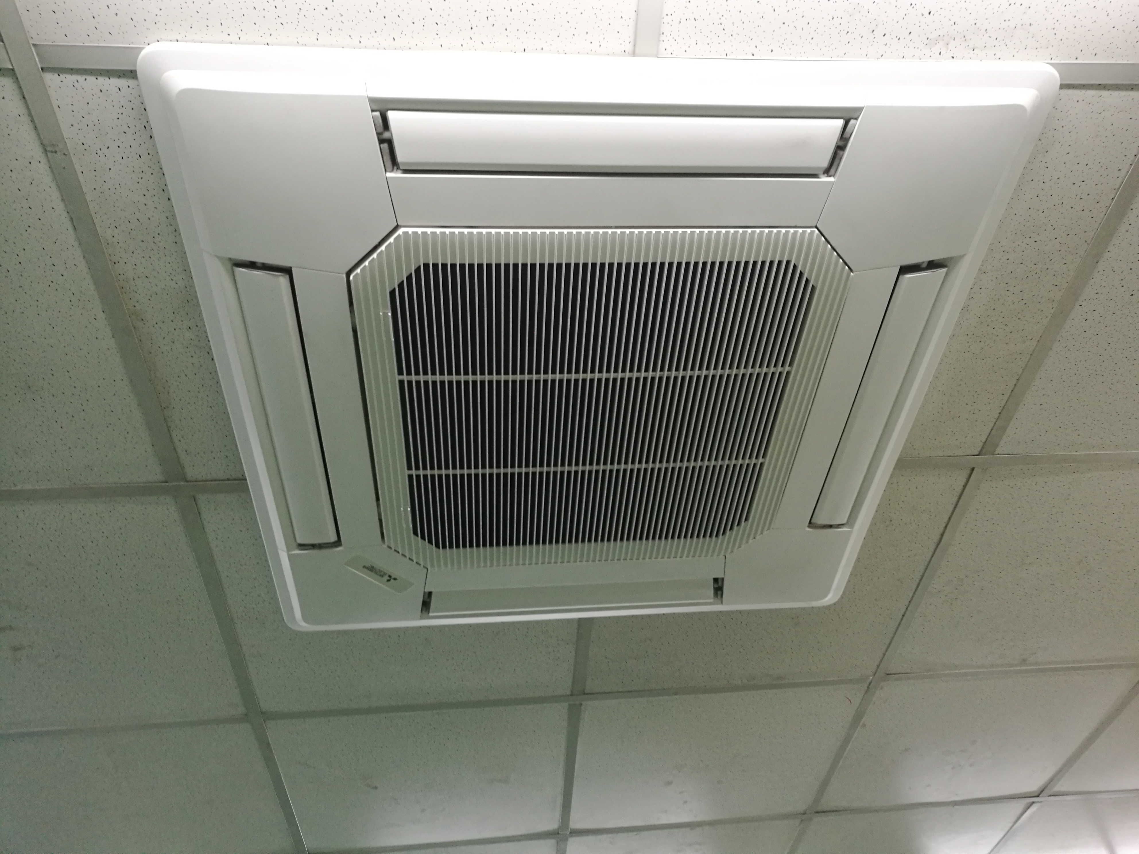 同城二手制冷机组设备回收