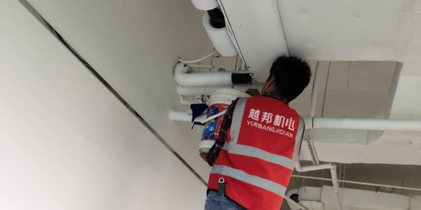 美的中央空调内机清洗保养